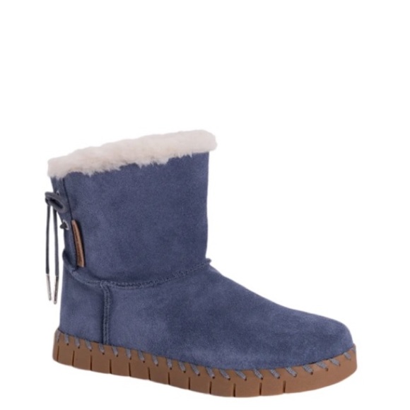 NIB Muk Luks Genuine Suede/Genuine Shearling Memory Foam Ankle Boots Navy Blue 6 - Picture 2 of 9